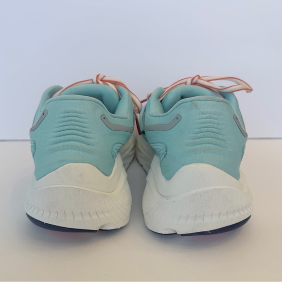 Altra Via Olympus light blue running shoes, Size 7 - Picture 5 of 8